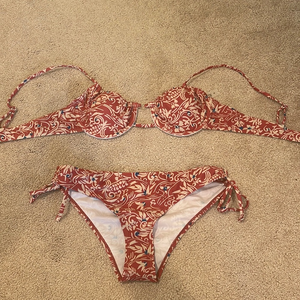 Floral Print underwire Tie side Bikini Set